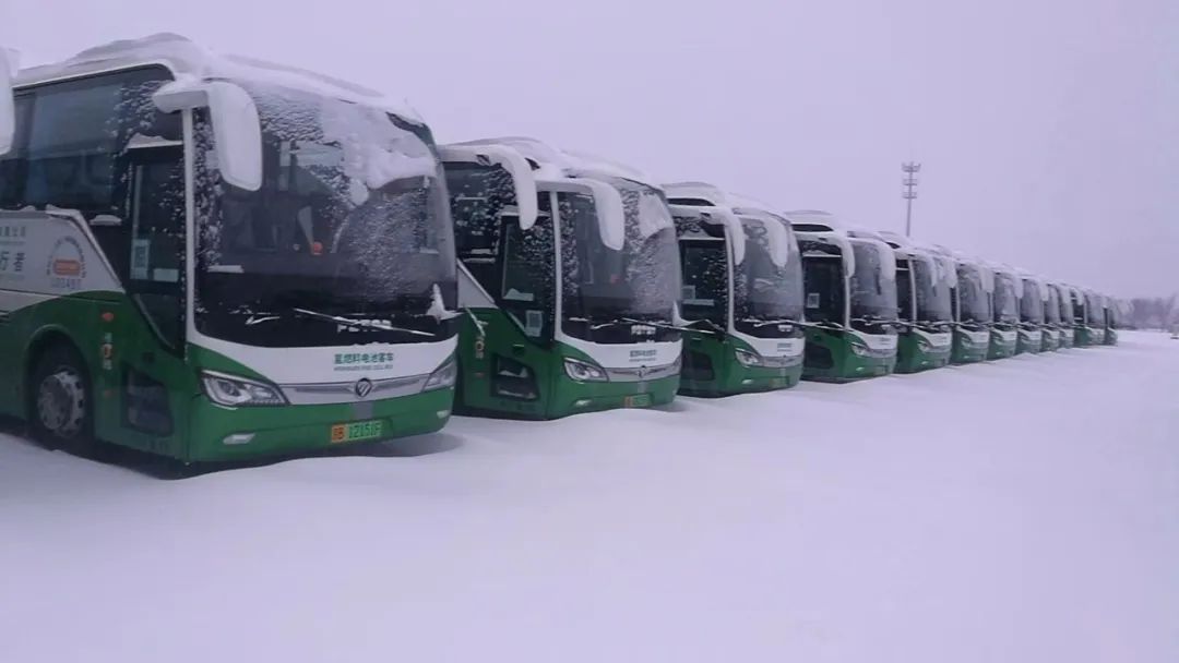 “氢腾”大巴顶风冒雪完成冬奥会接驳任务低温路测